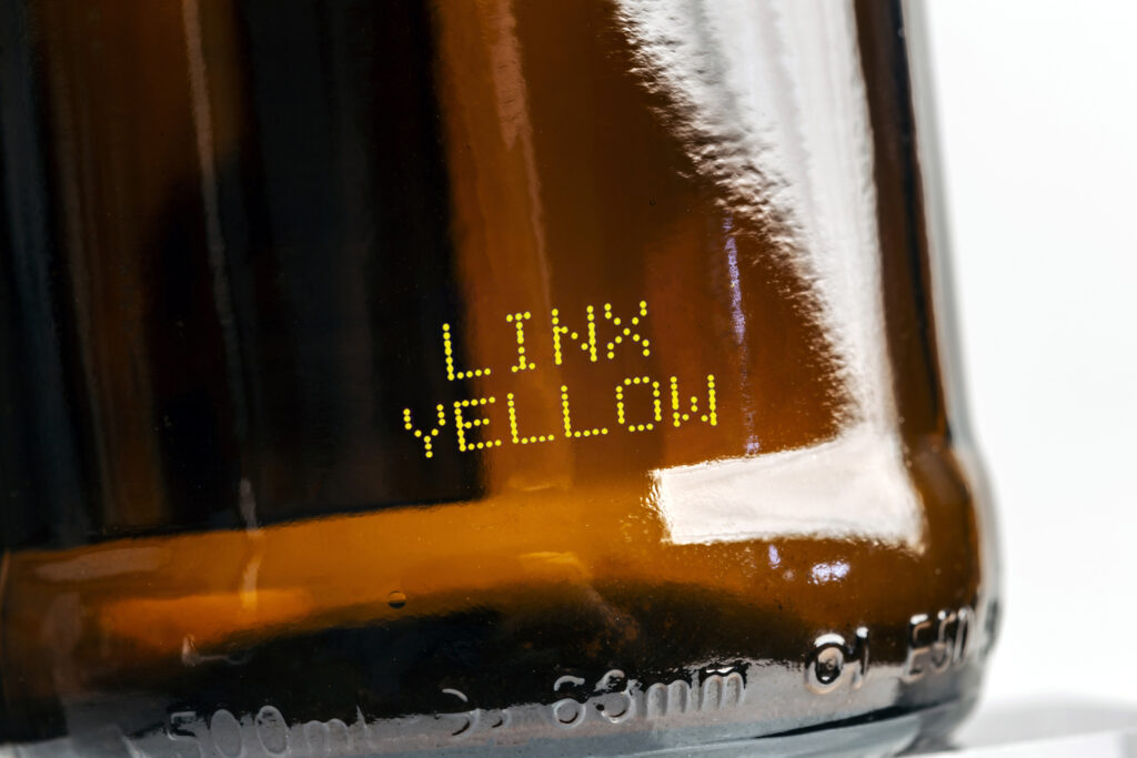 produktmärkning bläckmärkning gult mörka ytor