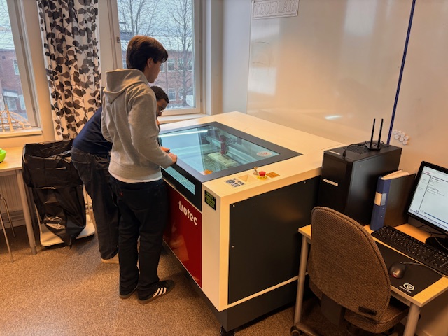 Polhemsskolan Trotec lasermaskin