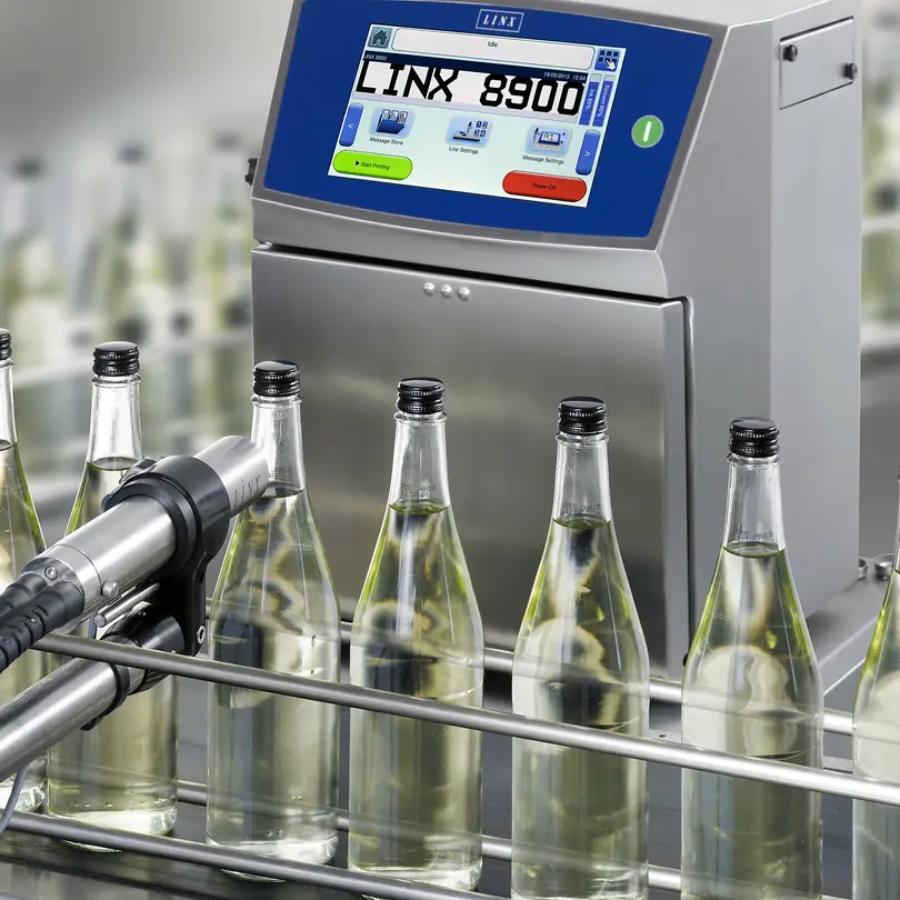 CIJ- Linx 8900-serien märker på flaskor