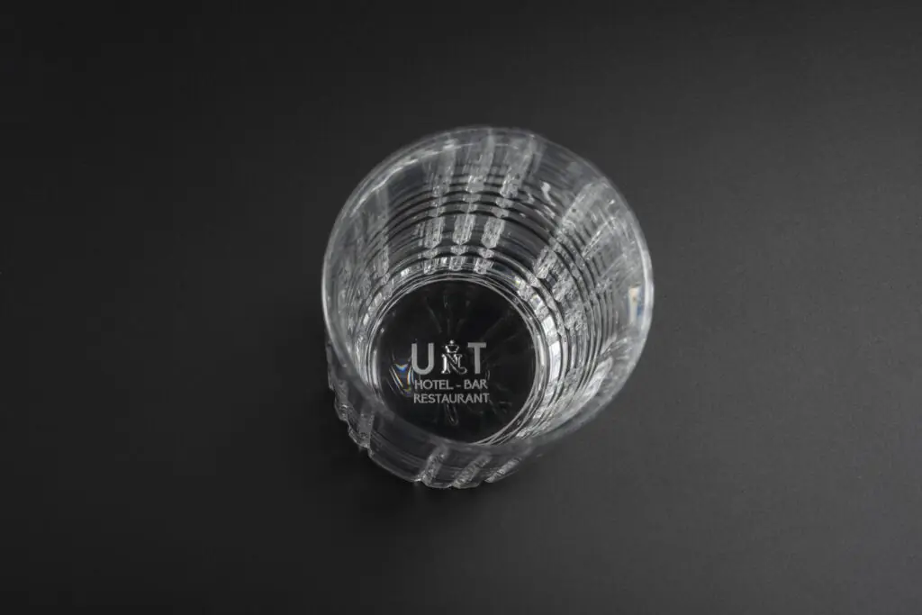 Graverat glas