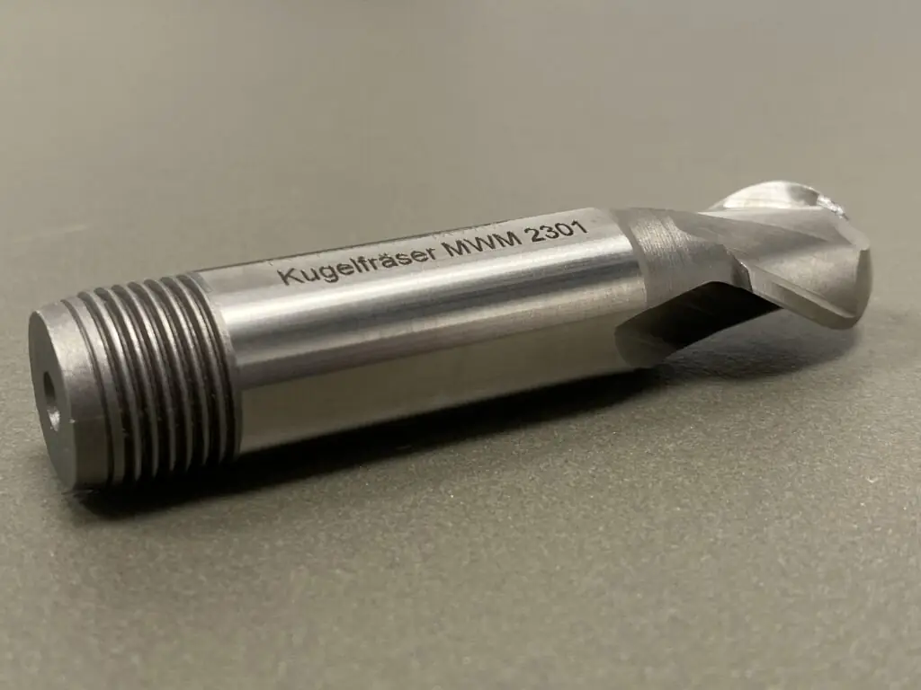 Lasergravyr metallverktyg - Effektiva fiberlaser gör jobbet!