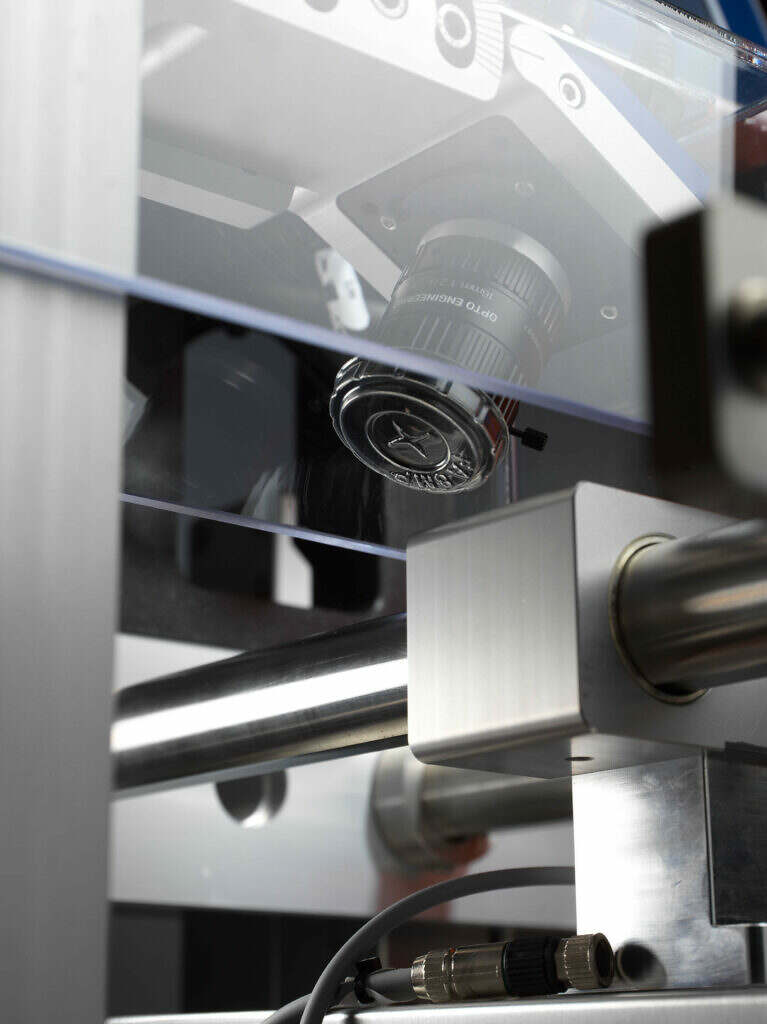 Snusmaskin - Branded outer etikettering krympfilm