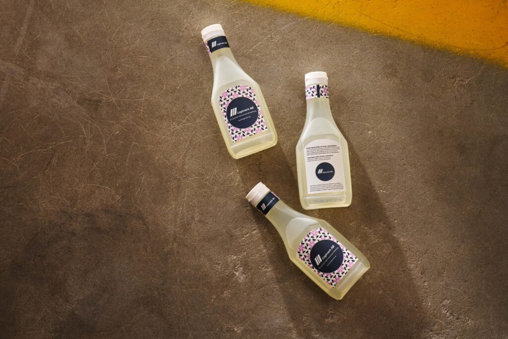 Kombinerad etiketteringsmaskin för flaskor med fram-, bak- och halsetikett bottle-neck etikett