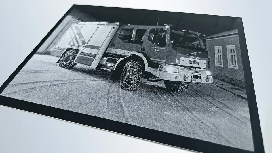 Gravering fotografi på anodiserad aluminium